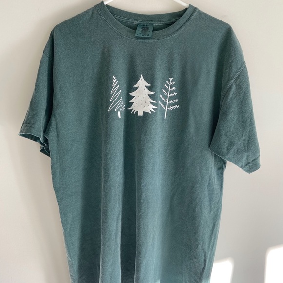 Christmas Tree Shirt Comfort Colors - Picture 4 of 4